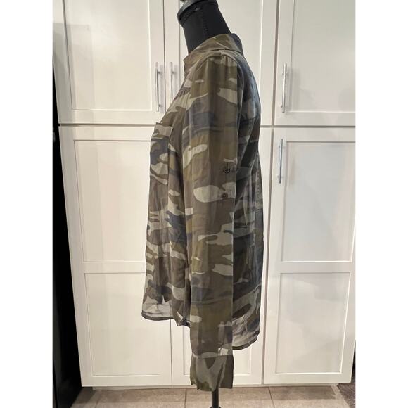 NWT Express The Portofino Shirt Sheer Camo Shirt Blouse Women's S $59 Camouflage - Picture 3 of 6
